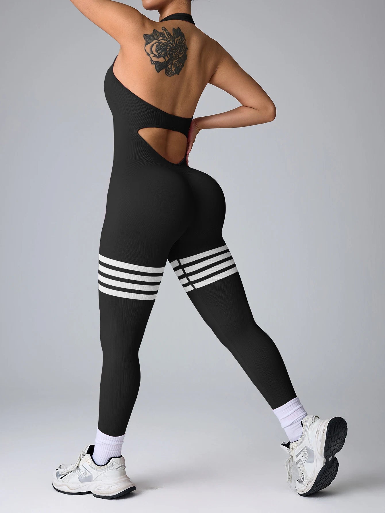 Macacão Fitness Feminino Costas Abertas | Efeito Empina Bumbum, Modelagem Ajustada e Conforto para Academia e Yoga