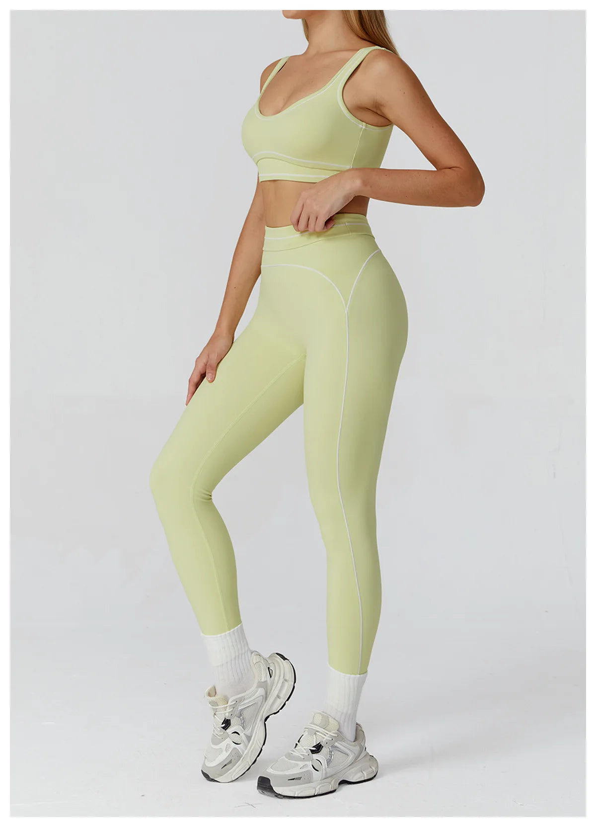 Conjunto Fitness Feminino 2 Peças | Top Esportivo e Shorts Cintura Alta