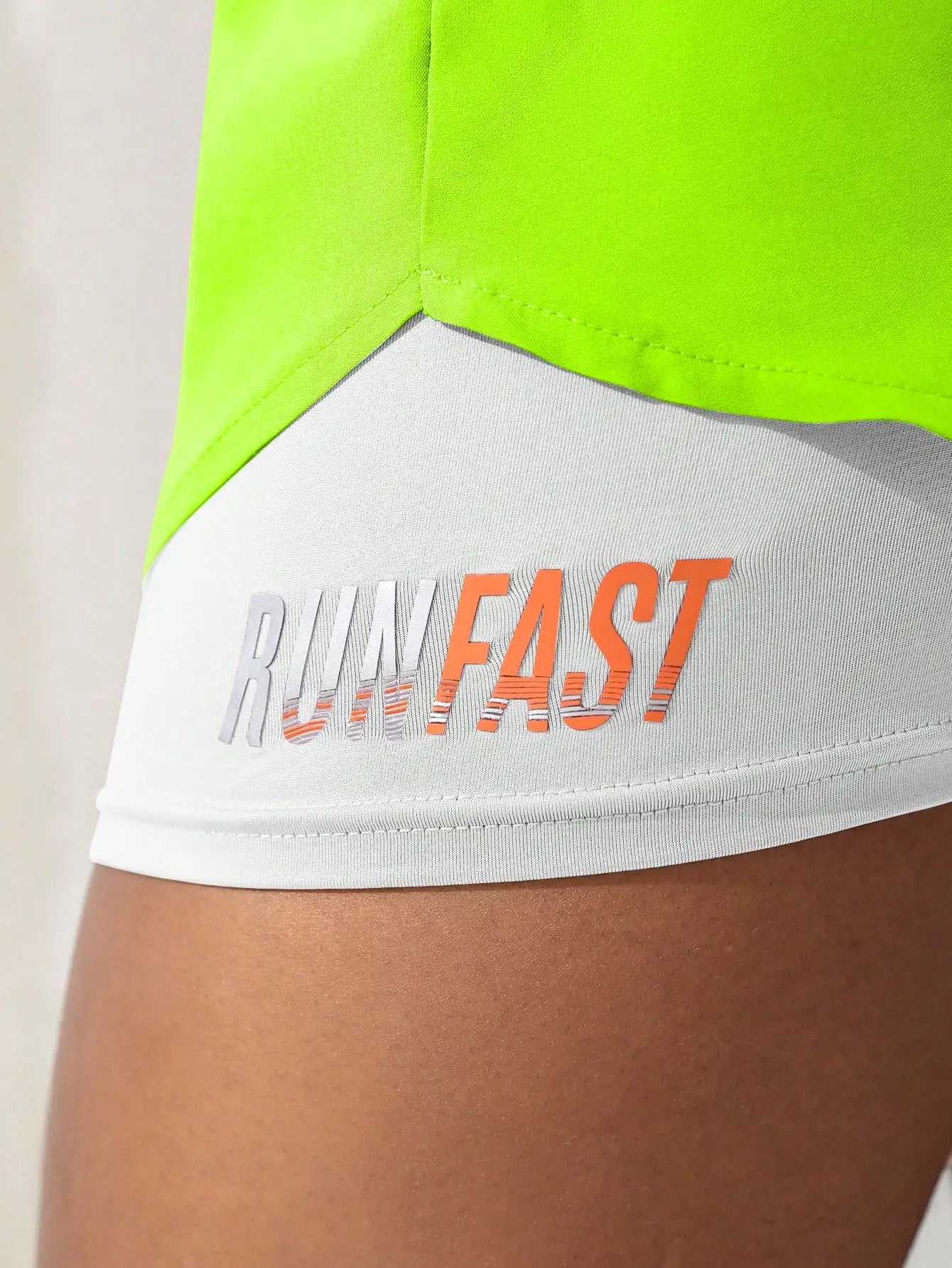Shorts Feminino Cintura Alta Fitness 2 em 1 – Conforto e Estilo para Treino e Corrida