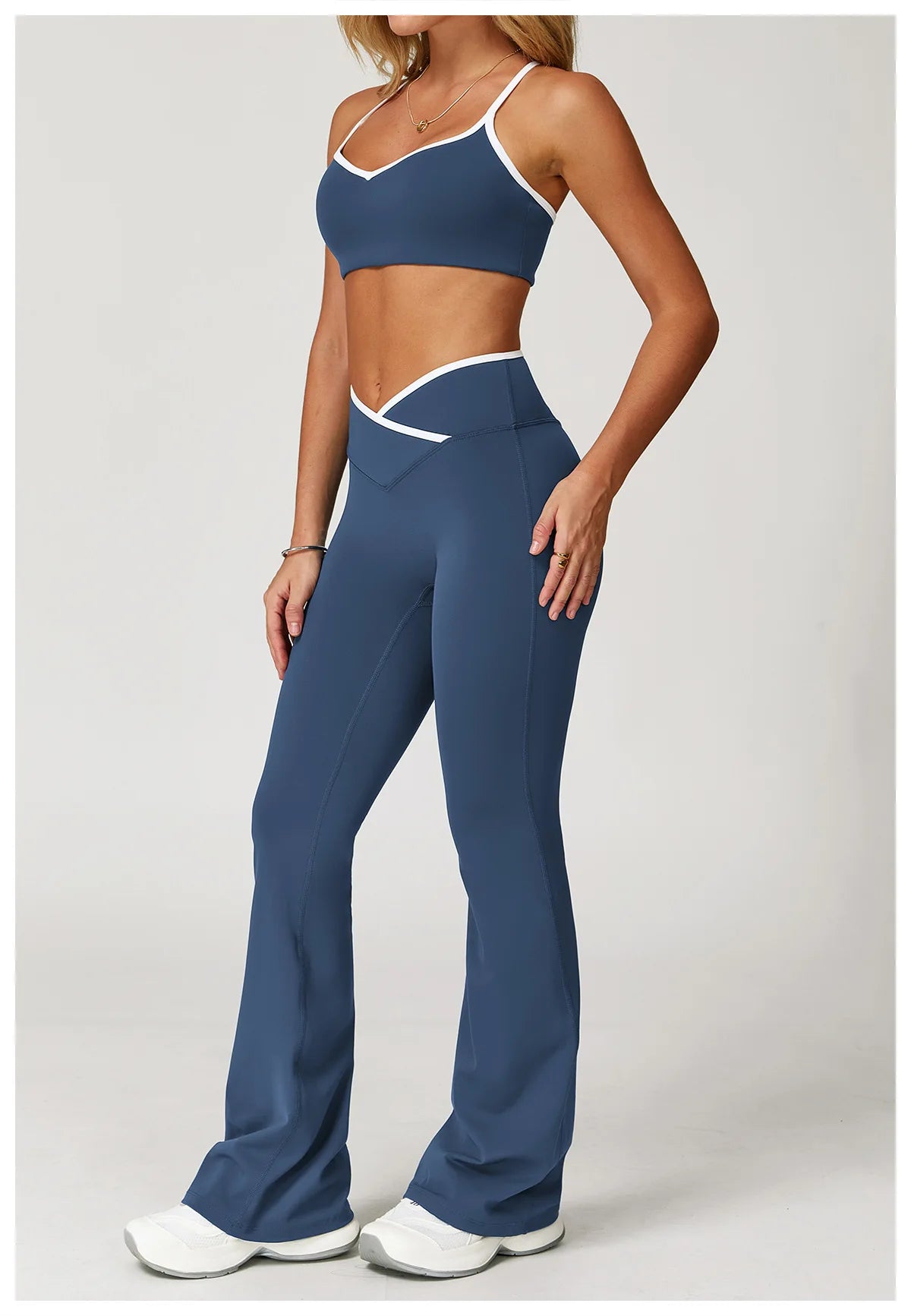 Conjunto Fitness Feminino 2 Peças Flare | Top e Calça Cintura Alta